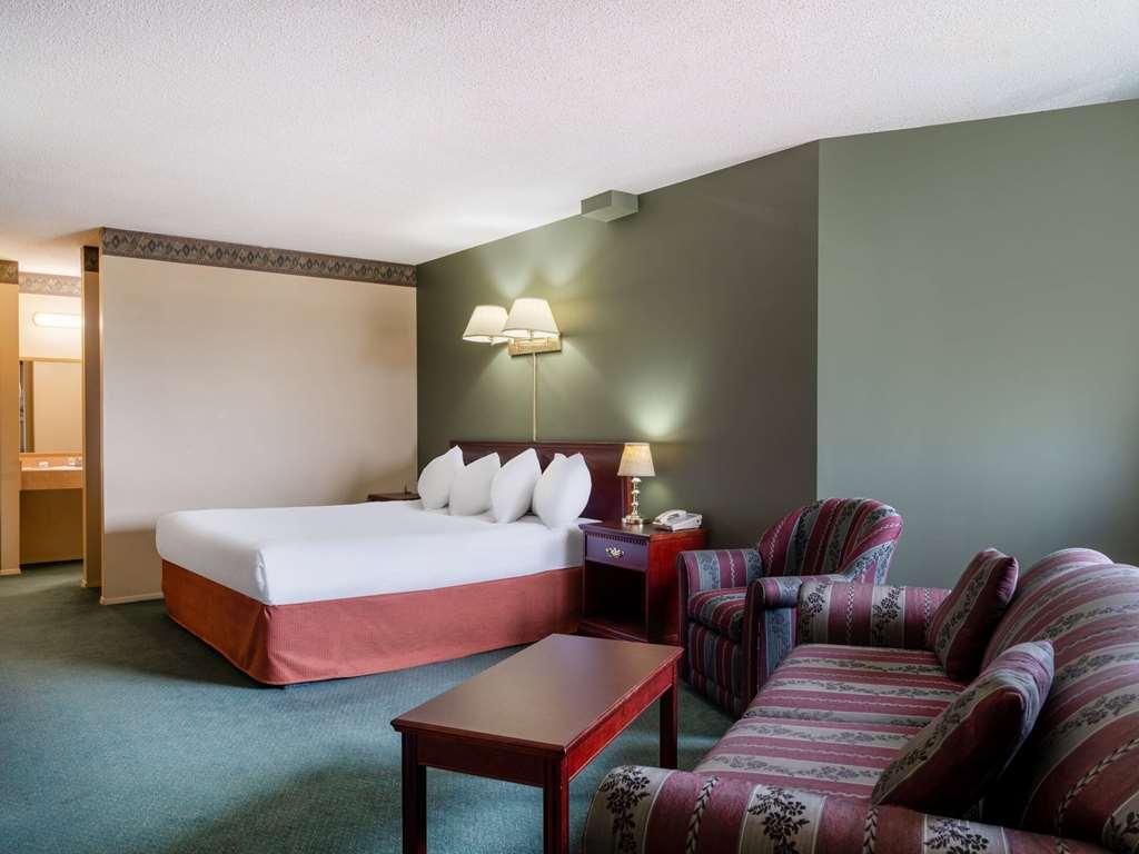 Travelodge By Wyndham Lacombe Quarto foto