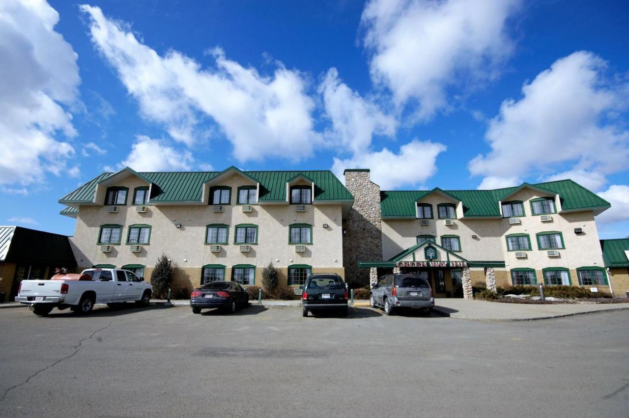 Travelodge By Wyndham Lacombe Exterior foto
